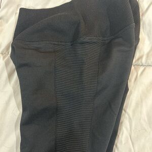 Aerie Black Leggings Sleek and Versatile